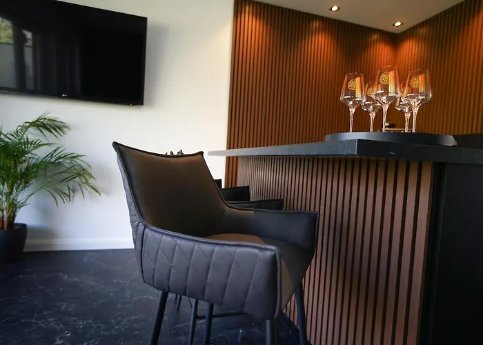 George Апартаменты *