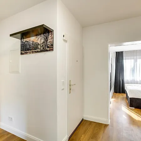 George * Дюссельдорф