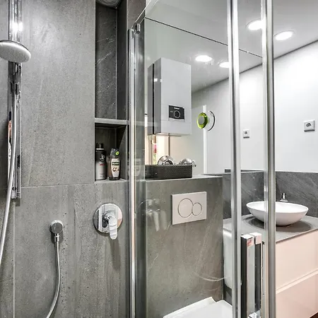 Апартаменты George *