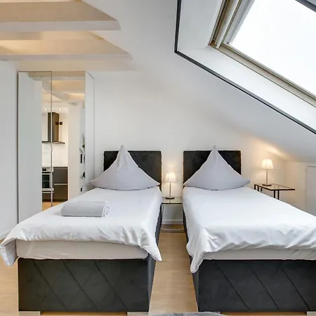 George * Дюссельдорф