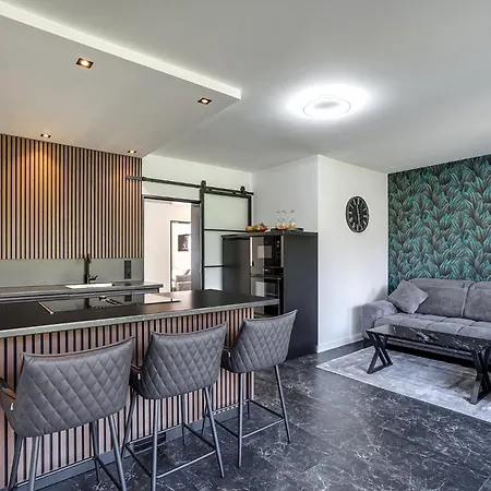 Апартаменты George *